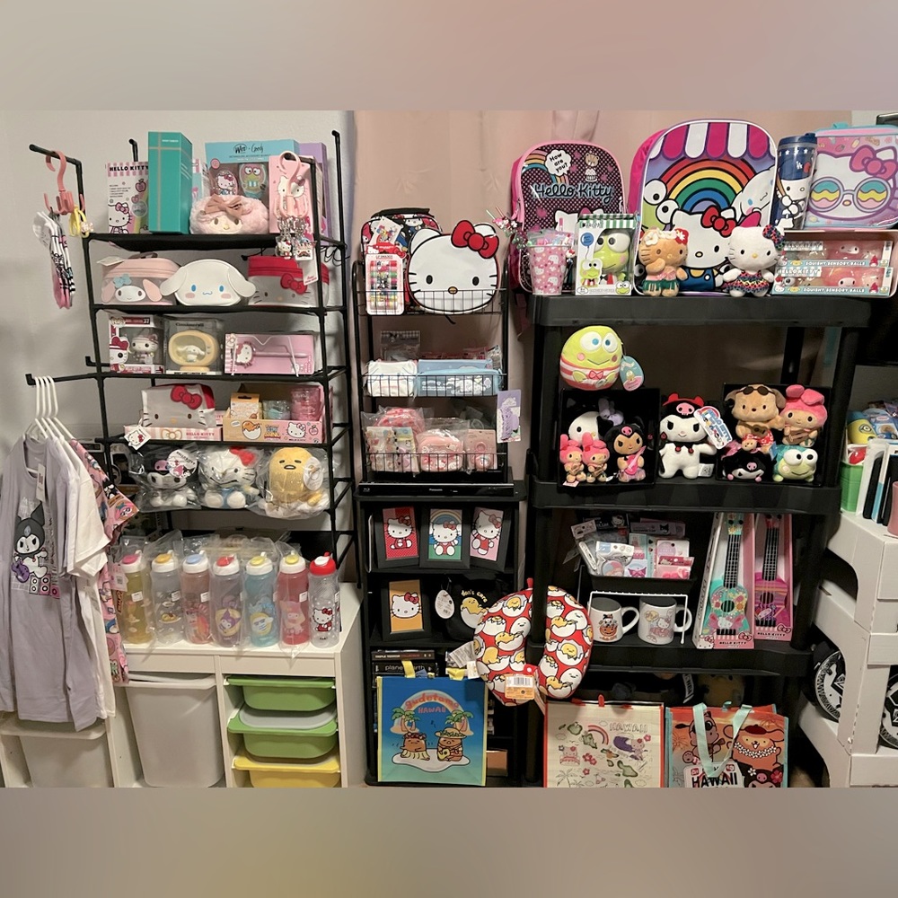 CHB1987 is Live Now! DONT MISS OUT ON CUTE UNLISTED ITEMS Like this Live Post 🩷 - Picture 2 of 7